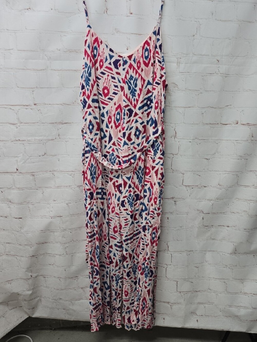 Emily Wonder Spaghetti Strap Jumpsuit Pink & Blue Geometric Print W Belt Size 2x - Picture 8 of 16